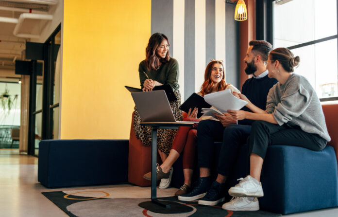 SMoney Banking für die Generation Z: Finanztalk mit dem „Buddy“ |